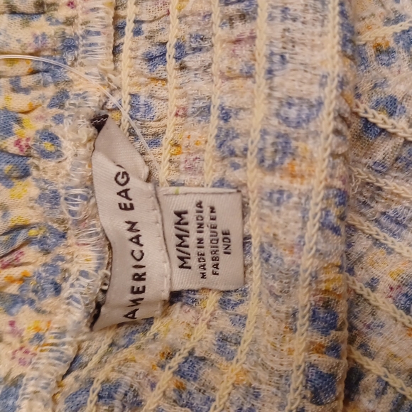 American Eagle Outfitters Floral Top - Picture 4 of 4